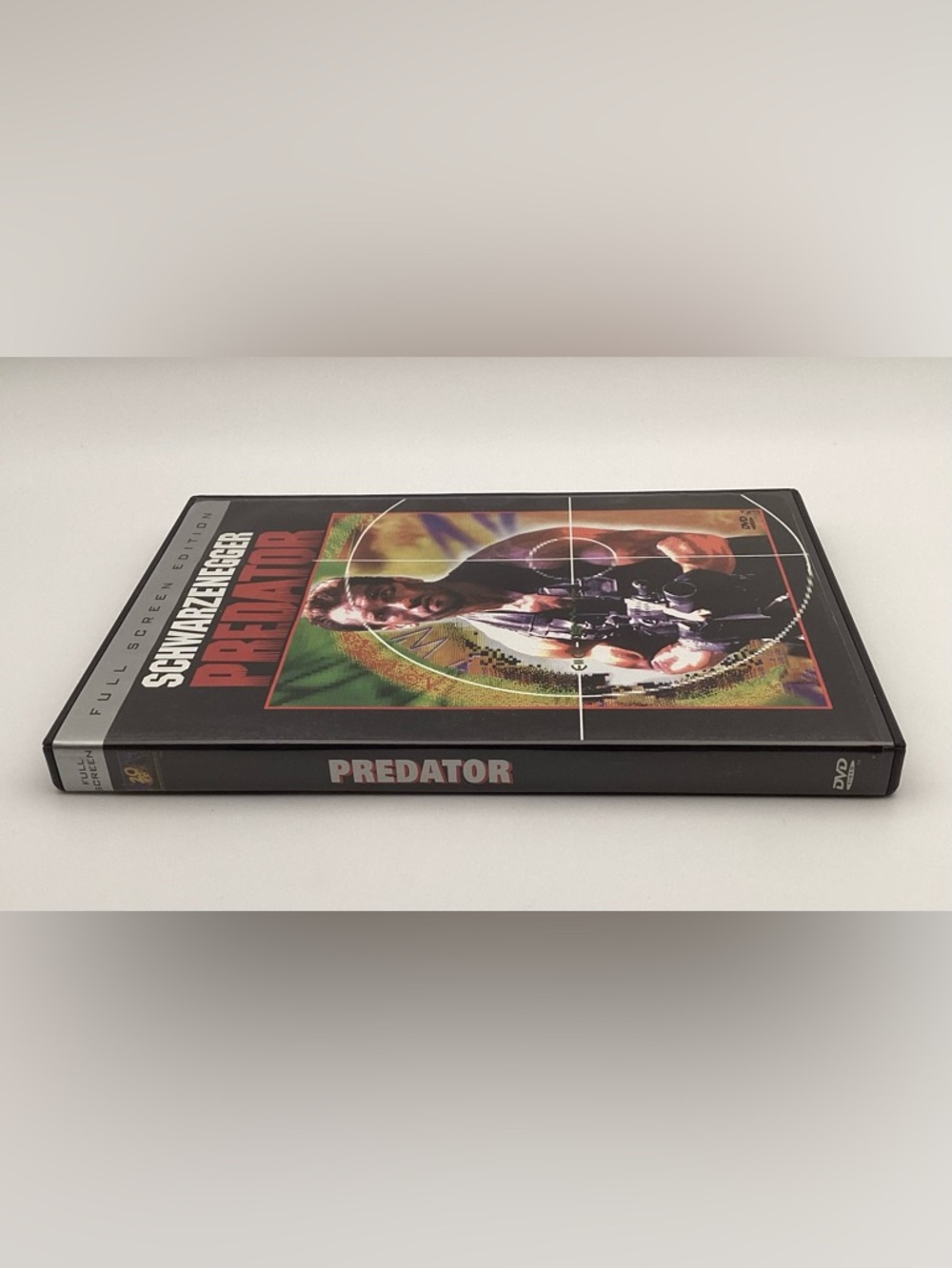 Predator DVD 2004 Fullscreen Arnold Schwarzenegger - Picture 3 of 7